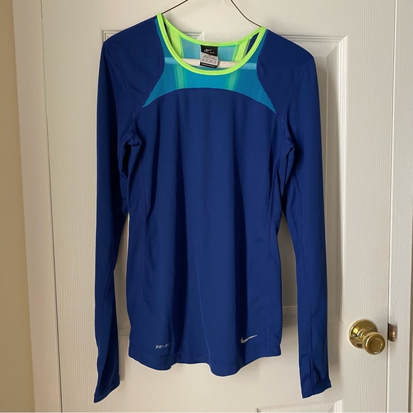NWT Nike Running Women’s Long Sleeve T-shirt - Picture 1 of 6